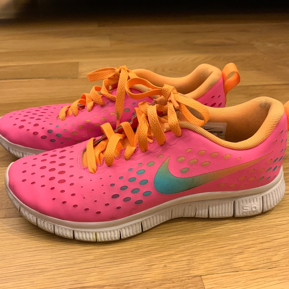 Nike Hot Pink Running Shoe, Youth 7 (fits like W8)